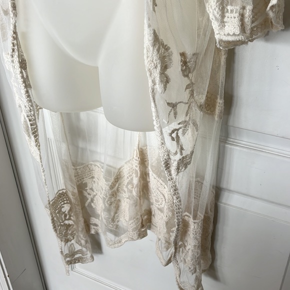 EUC Adiva cream colored bohemian summer lace midi duster. Medium - Picture 4 of 6